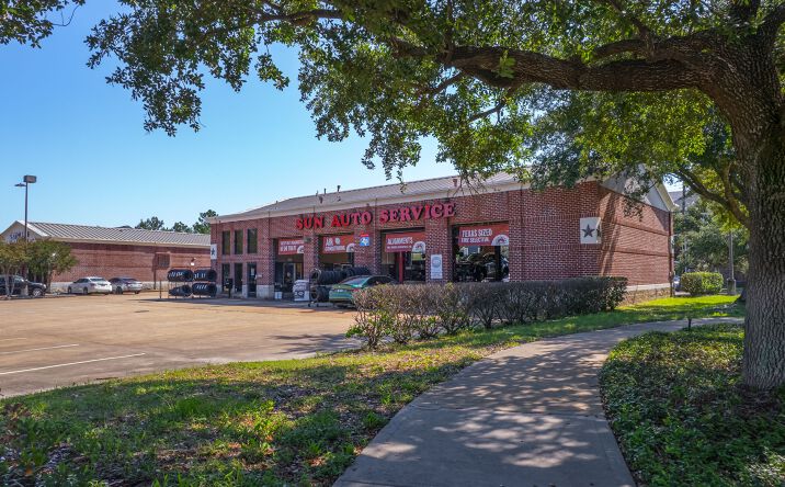Pictures of Retail property located at 12380 Barker Cypress Road, Houston, TX 77429 for sales - image #1