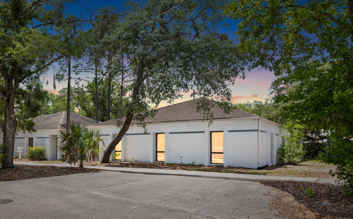 Pictures of Office property located at 13308 Winding Oak Court, Tampa, FL 33612 for sales - image #1