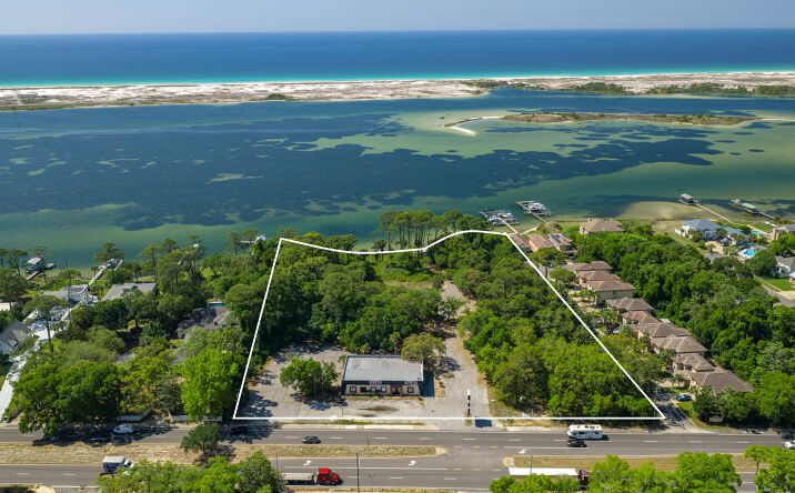 Pictures of Retail, Hospitality property located at 757 East Miracle Strip Parkway, Mary Esther, FL 32569 for sales - image #1