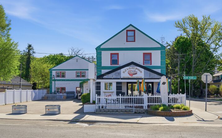 Pictures of Retail, Multifamily, Mixed Use property located at 134 NEW YORK AVE, HUNTINGTON, NY 11743-2165 for sales - image #1
