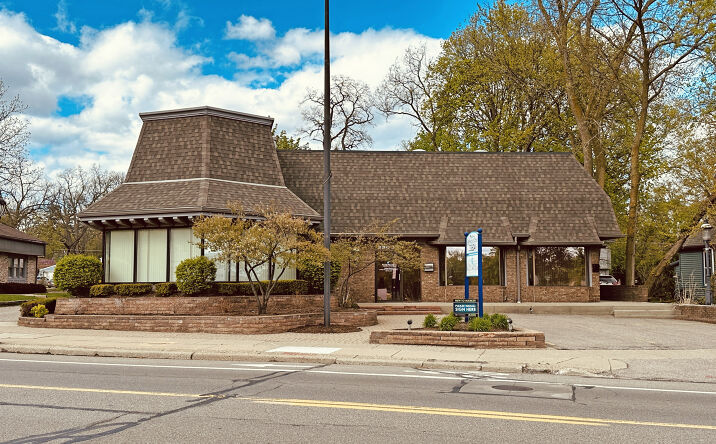 Pictures of Office property located at 33604 Grand River Ave, Farmington, MI 48336 for sales - image #1