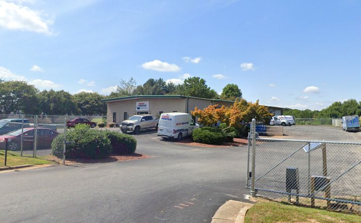 Pictures of Industrial property located at 1070 7th St Ct SE, Hickory, NC 28602, 1060 7th St Ct SE, Hickory, NC 28602 for sales - image #1