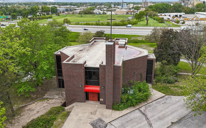 Pictures of Special Purpose property located at 3120 East 24th Street, Des Moines, IA 50317 for sales - image #1
