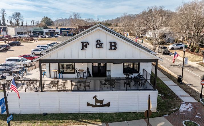 Pictures of Retail property located at 142 8th Avenue, Cramerton, NC 28032 for sales - image #1