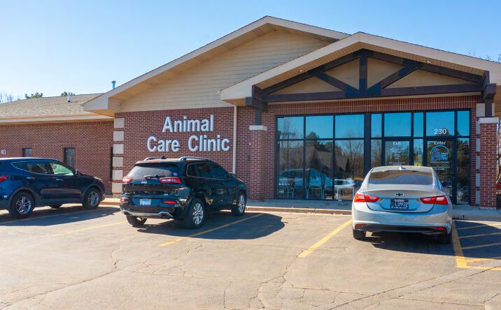Pictures of Office property located at 230 Stonegate Road, Algonquin, IL 60102 for sales - image #1