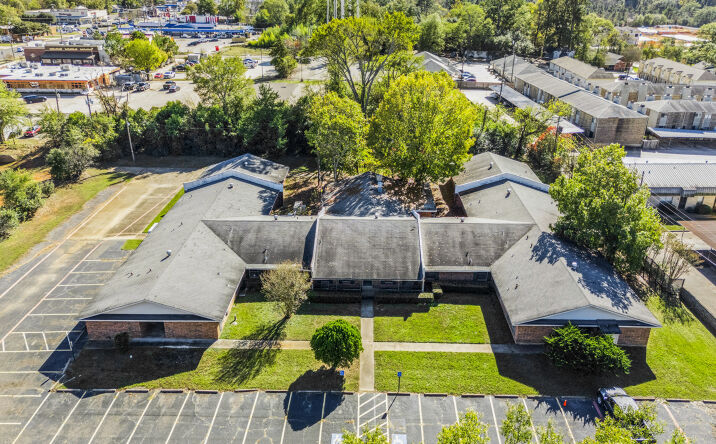 Pictures of Office, Hospitality, Senior Living property located at 3305 North St, Nacogdoches, TX 75965 for sales - image #1