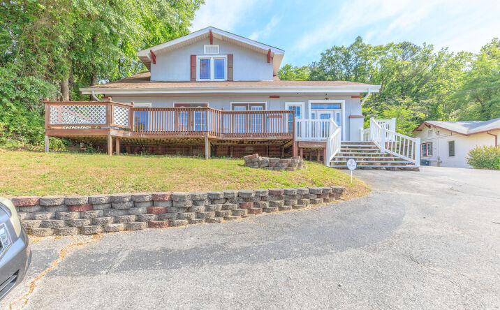 Pictures of Retail, Office, Mixed Use property located at 3709 BRAINERD RD, CHATTANOOGA, TN 37411-3604 for sales - image #1