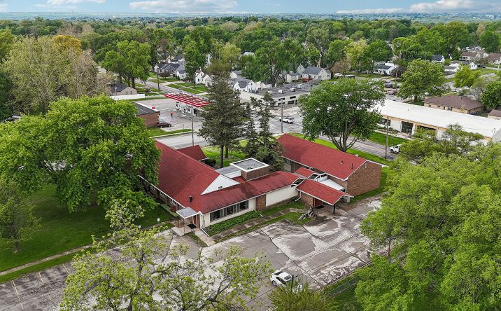 Pictures of Special Purpose property located at 5723 Franklin Ave, Des Moines, IA 50310 for sales - image #1