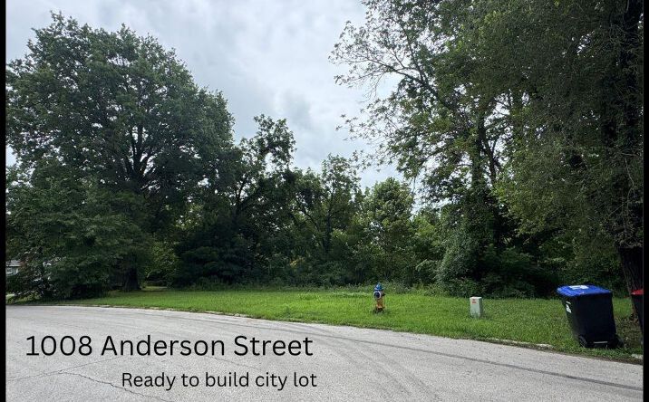 Pictures of Land, Multifamily property located at 1008 Anderson Street, Warrensburg, MO 64093 for sales - image #1