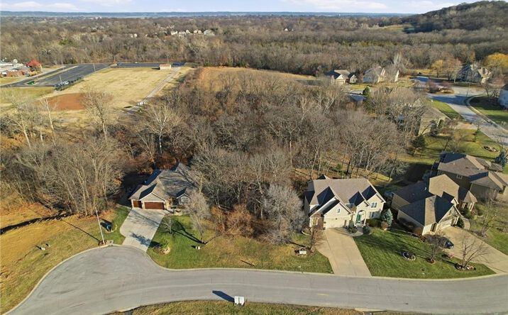 Pictures of Land, Multifamily property located at 1934 Edgewood Drive, Leavenworth, KS 66048 for sales - image #1