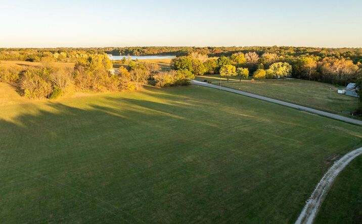 Pictures of Land, Multifamily property located at Tract 7 Highway OO Highway, Odessa, MO 64076 for sales - image #1