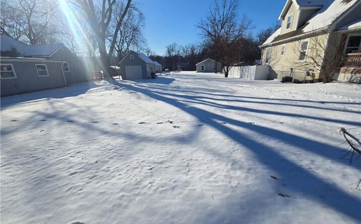 Pictures of Land, Multifamily property located at 1017 Osage Street, Leavenworth, KS 66048 for sales - image #1