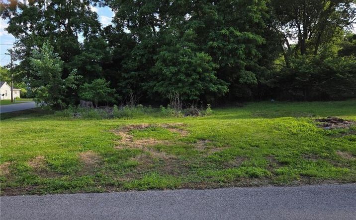 Pictures of Land, Multifamily property located at 1000 Pine Street, Harrisonville, MO 64701 for sales - image #1