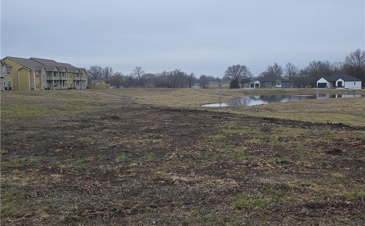 Pictures of Land, Multifamily property located at 823 W 17th Street, Ottawa, KS 66067 for sales - image #1