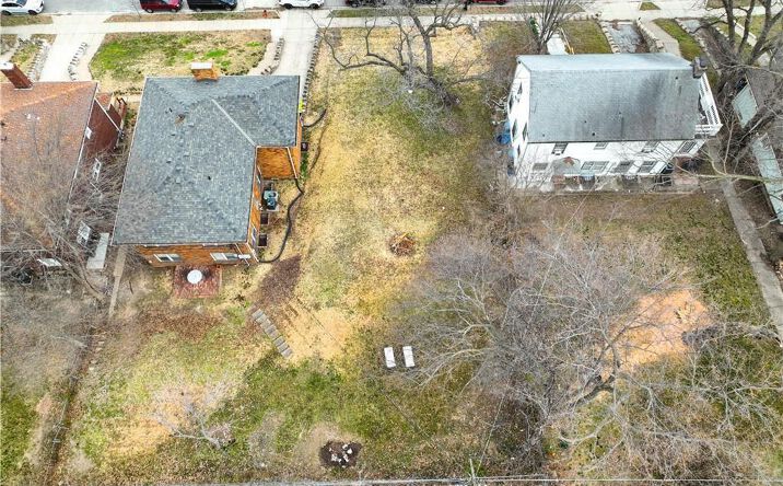 Pictures of Land, Multifamily property located at 5004 Lydia Avenue, Kansas City, MO 64110 for sales - image #1