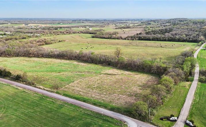 Pictures of Land, Multifamily property located at LOT 4 Nila Estates Donahoo Road, Tonganoxie, KS 66086 for sales - image #1