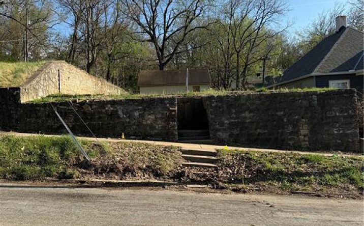 Pictures of Land, Multifamily property located at 516 Blake Street, St Joseph, MO 64504 for sales - image #1
