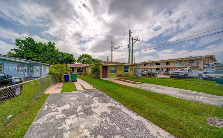 Pictures of Multifamily property located at 7358 - 7360 SW 23rd St, Miami, FL 33155 for sales - image #1