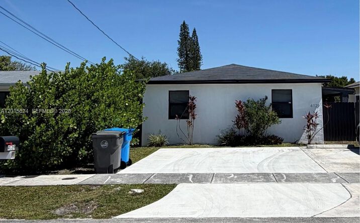 Pictures of Multifamily property located at 4129 SW 23 Street, West Park, FL 33023 for sales - image #1