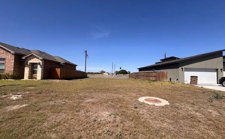 Pictures of Land, Multifamily property located at 1001 E Costa Del Sol Avenue, Edinburg, TX 78542 for sales - image #1