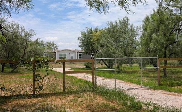 Pictures of Land, Multifamily property located at 905 W Doffing Road W, San Juan, TX 78589 for sales - image #1