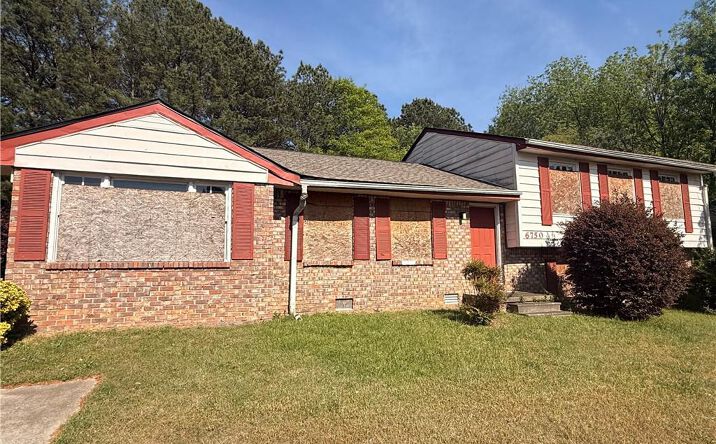 Pictures of Business for Sale, Office property located at 6750 Maddox Road, Morrow, GA 30281 for sales - image #1