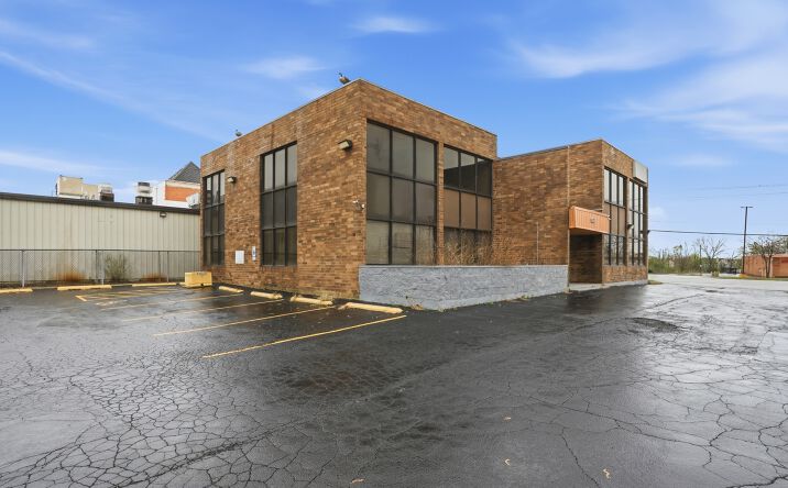 Pictures of Office property located at 2071 Irving Park Road, Hanover Park, IL 60133 for sales - image #1