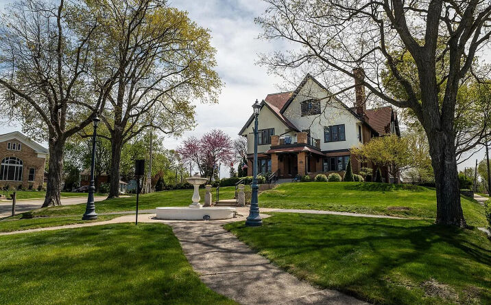 Pictures of Multifamily property located at 90 S Main Street #92, Hartford, WI 53027 for sales - image #1
