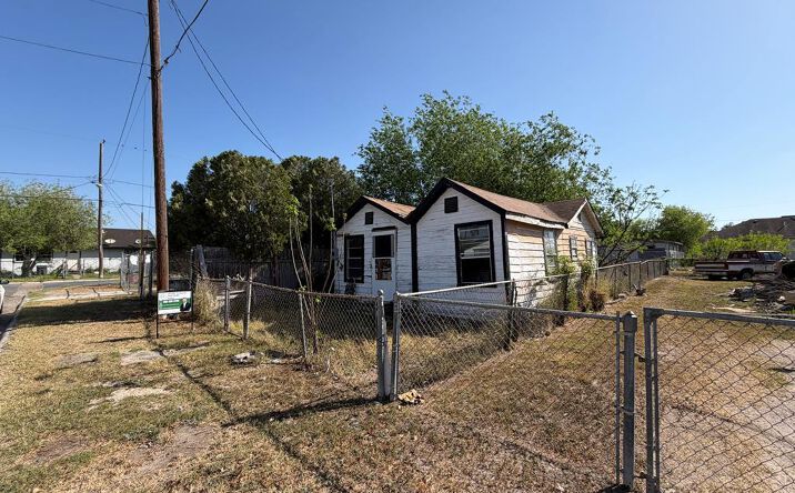 Pictures of Land, Multifamily property located at 314 No Name, Edcouch, TX 78538 for sales - image #1