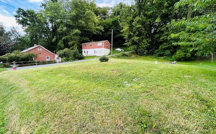 Pictures of Land, Multifamily property located at 508 Pearl Ave, Marion, VA 24354 for sales - image #1
