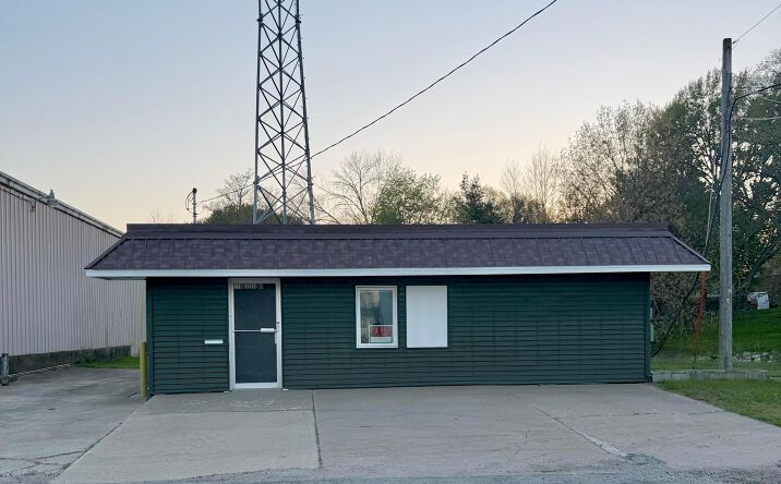 Pictures of Office property located at 116 Steele Dr, Oelwein, IA 50662 for sales - image #1
