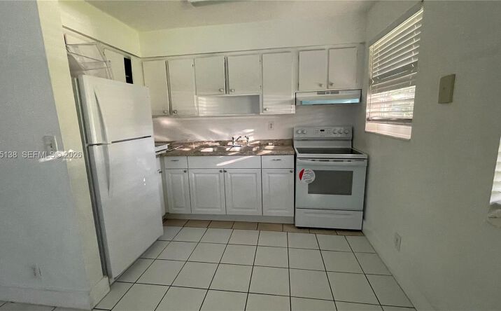 Pictures of Multifamily property located at 5200 NW 16th St, Lauderhill, FL 33313 for sales - image #1