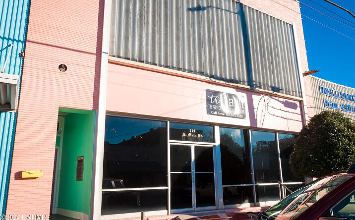Pictures of Office, Retail property located at 114 S Main Street, Newton, MS 39345 for sales - image #1