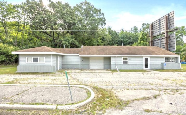 Pictures of Business for Sale, Office, Industrial, Retail property located at 9297 SW Greenville Road, Greenville, MI 48838 for sales - image #1