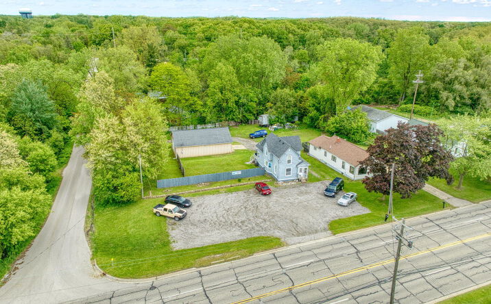 Pictures of Business for Sale, Retail property located at 2716 Page Avenue, Jackson, MI 49203 for sales - image #1