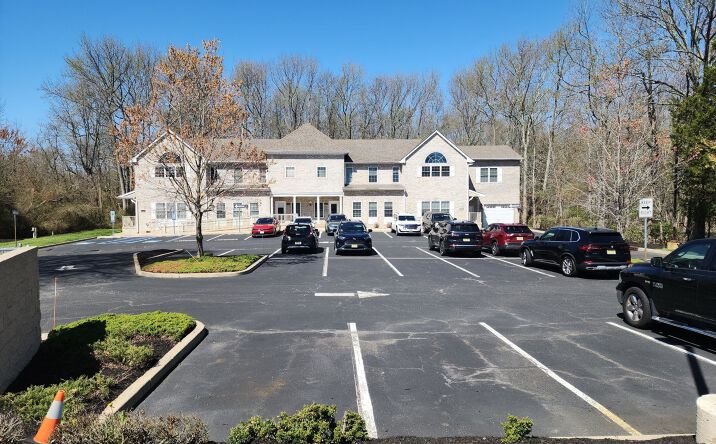 Pictures of Office property located at 143 Medford-Mt Holly Rd, Medford, NJ 08055 for sales - image #1