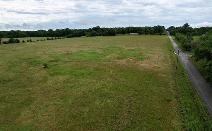 Pictures of Land property located at 9278 N 50th Street W, Porter, OK 74454 for sales - image #1