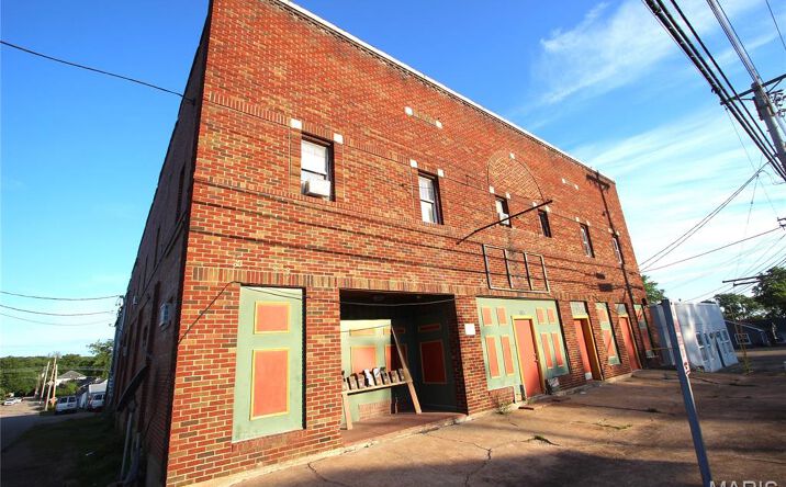 Pictures of Special Purpose property located at 105 N Division Street, Bonne Terre, MO 63628 for sales - image #1