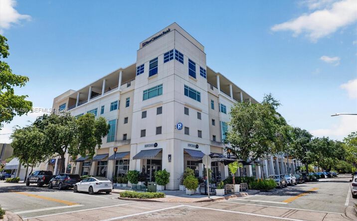 Pictures of Office, Retail property located at 7301 SW 57th Ct # 525, South Miami, FL 33143 for sales - image #1