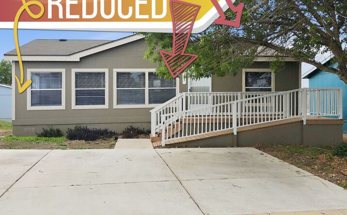 Pictures of Retail, Mobile Home Park property located at 5123 Vista Fairway, San Antonio, TX 78244 for sales - image #1