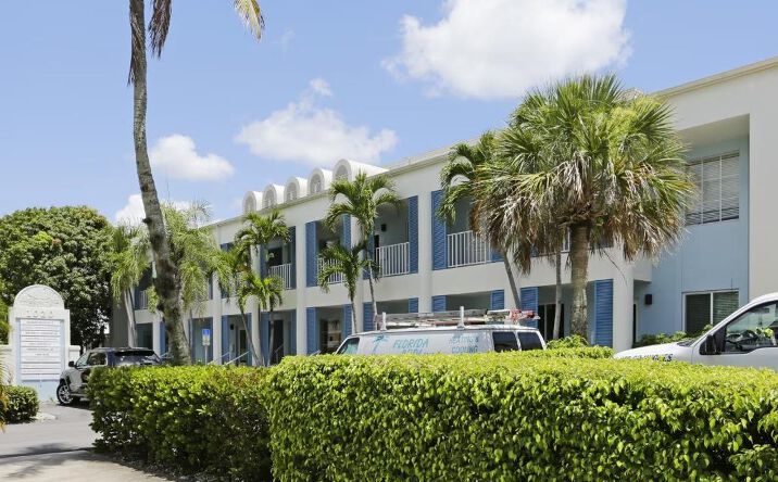 Pictures of Office, Land property located at 1020 8th Ave S, Naples, FL 34102 for sales - image #1