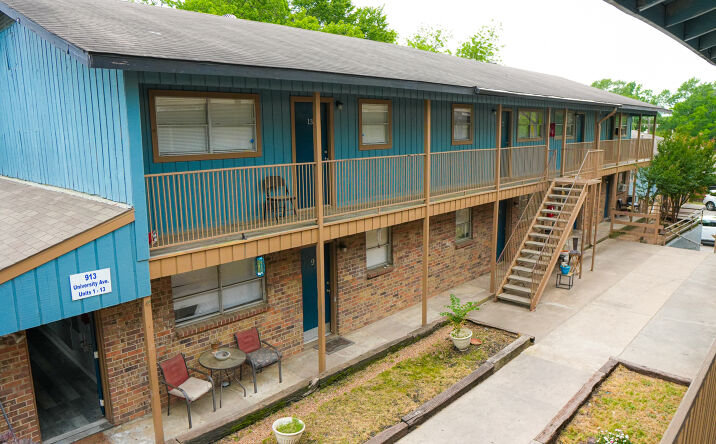 Pictures of Multifamily property located at 911 University Ave, Huntsville, TX 77340 for sales - image #1