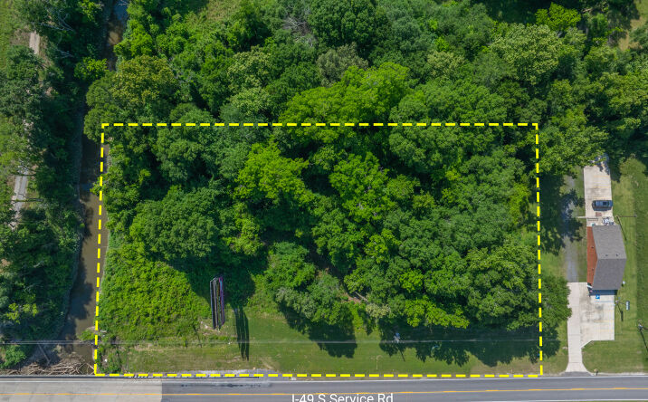 Pictures of Land property located at Interstate 49 South Service Road, Opelousas, LA 7051 for sales - image #1