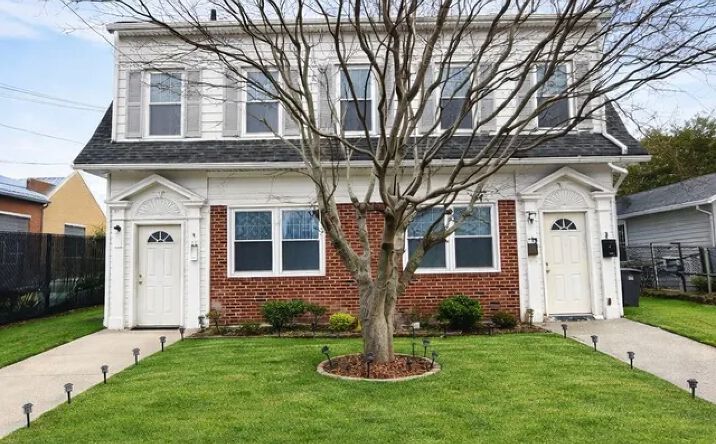 Pictures of Multifamily property located at 17 Davis Street, New Haven, CT 06515 for sales - image #1