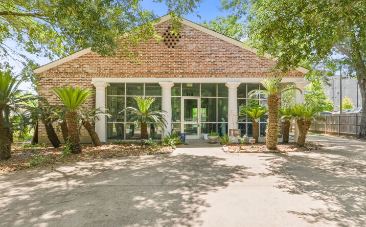 Pictures of Office property located at 134 JOMELA DR, LAFAYETTE, LA 70503-2512 for sales - image #1