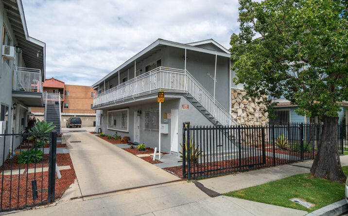 Pictures of Multifamily property located at 6645 North Hammond Avenue, Long Beach, CA 90805 for sales - image #1