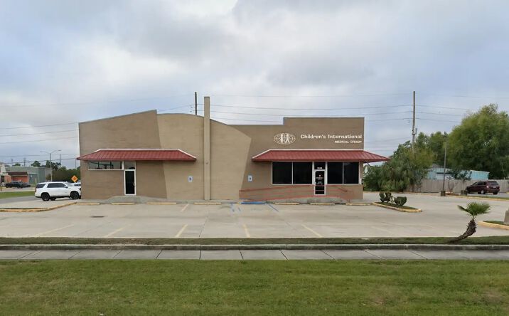 Pictures of Office property located at 8250 W Judge Perez Dr, Chalmette, LA 70043 for sales - image #1