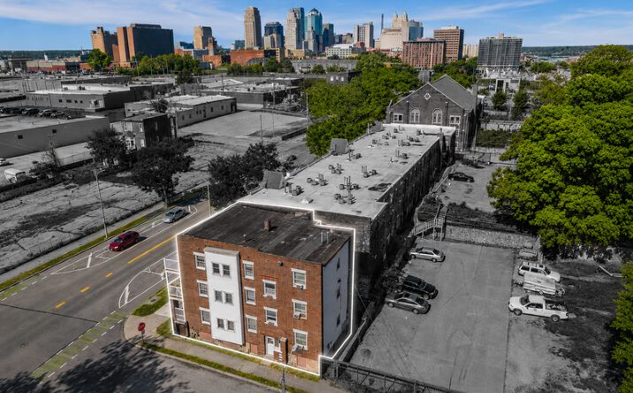 Pictures of Multifamily property located at 1316 Admiral Blvd, Kansas City, MO 64106 for sales - image #1