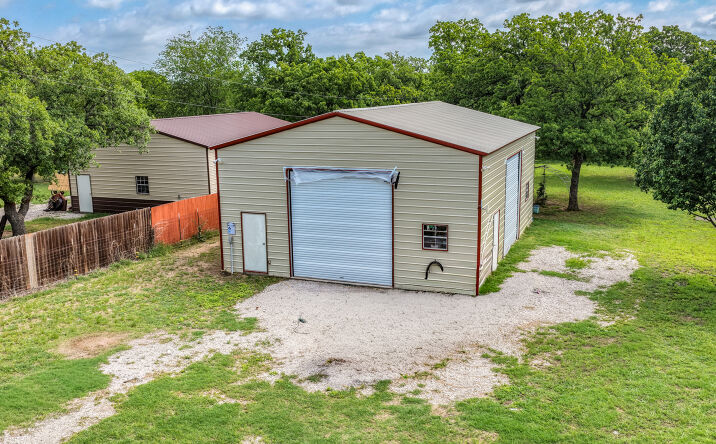 Pictures of Multifamily, Land, Special Purpose property located at 115 Deerfield Road, Paradise, TX 76073 for sales - image #1