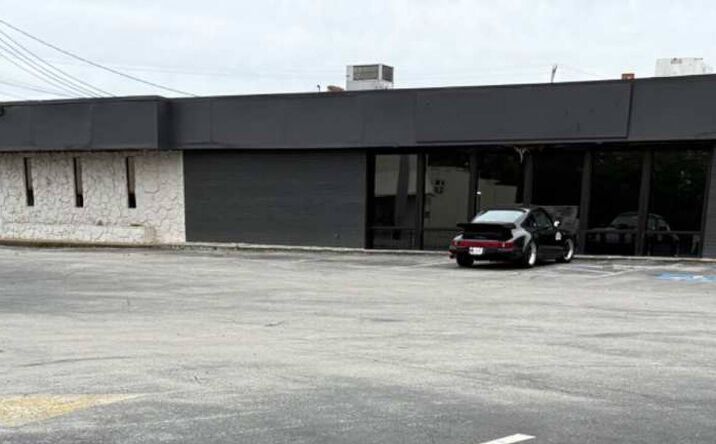 Pictures of Retail, Office, Self Storage property located at 5950 LEE HWY, CHATTANOOGA, TN 37421-3564 for sales - image #1